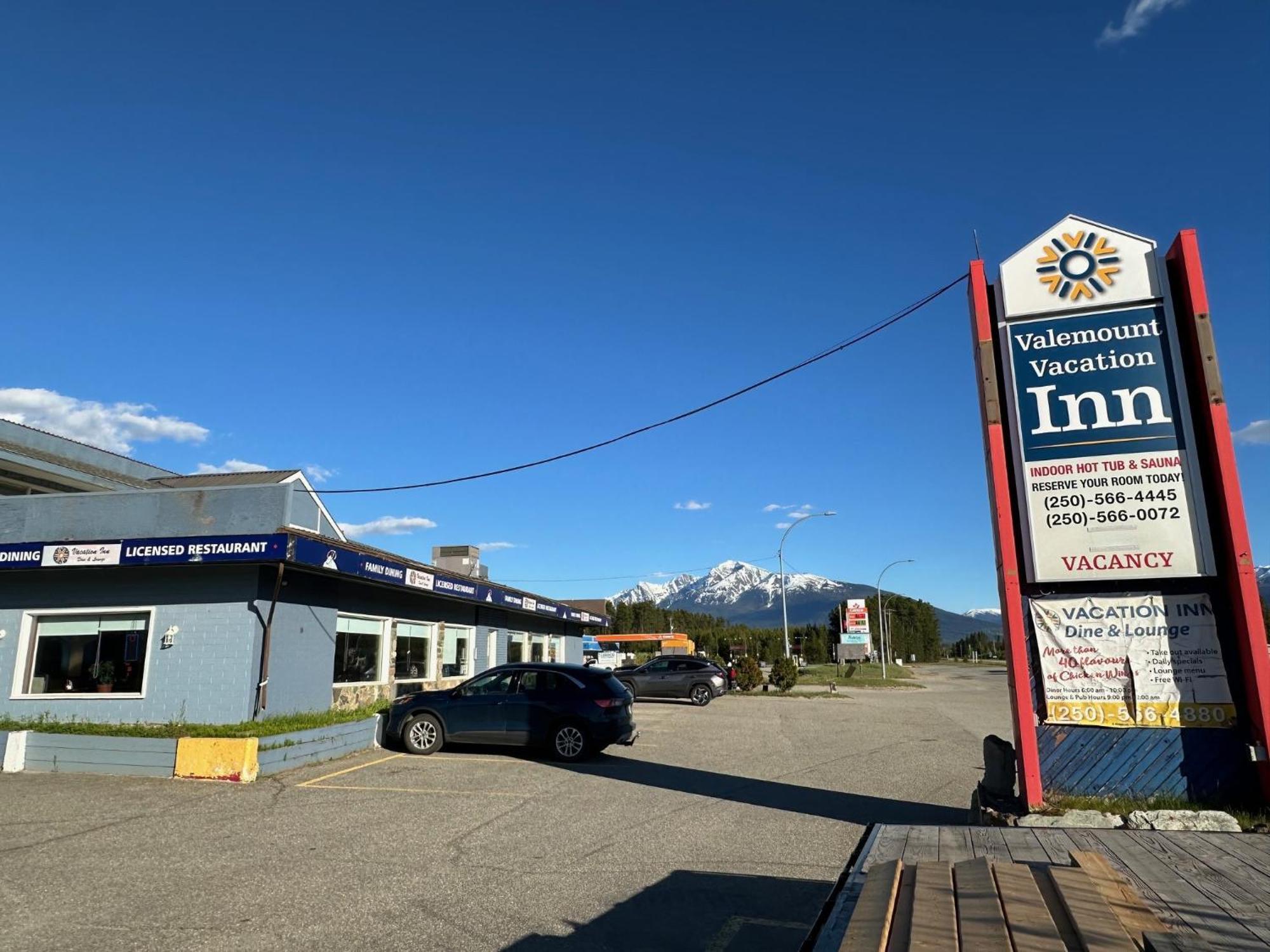 Valemount Vacation Inn Extérieur photo